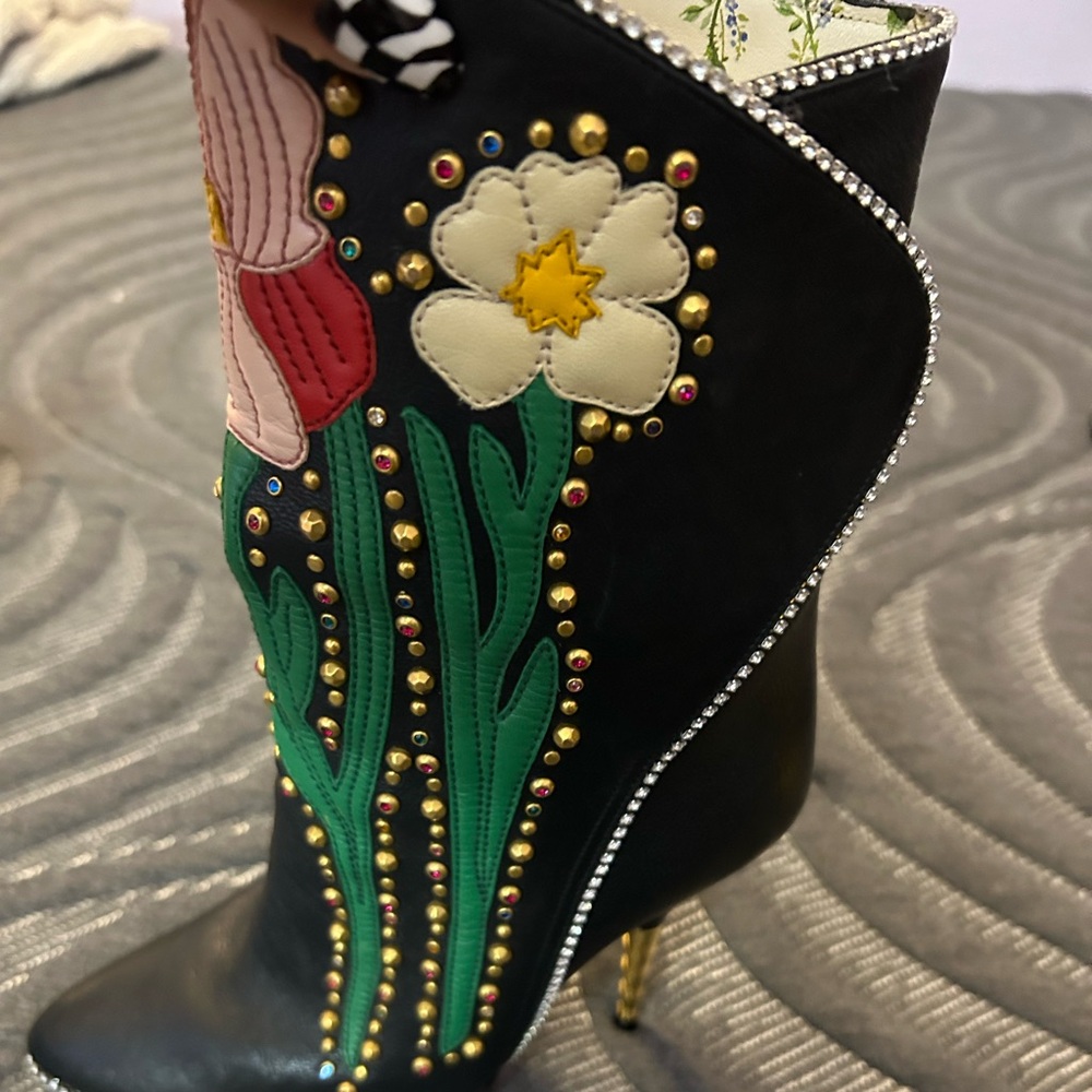 Gucci Fall 2017 Runway Black Crystal Floral Ankle Boots. App offers only